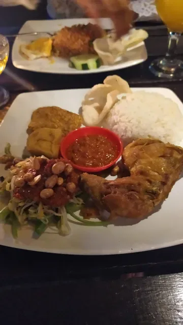 Kumendel Rumah Makan Keluarga