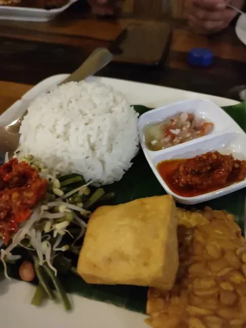 Kumendel Rumah Makan Keluarga
