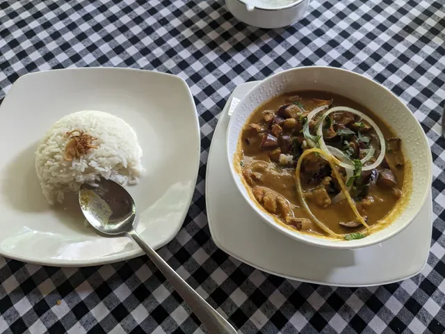 LaRouge restaurant