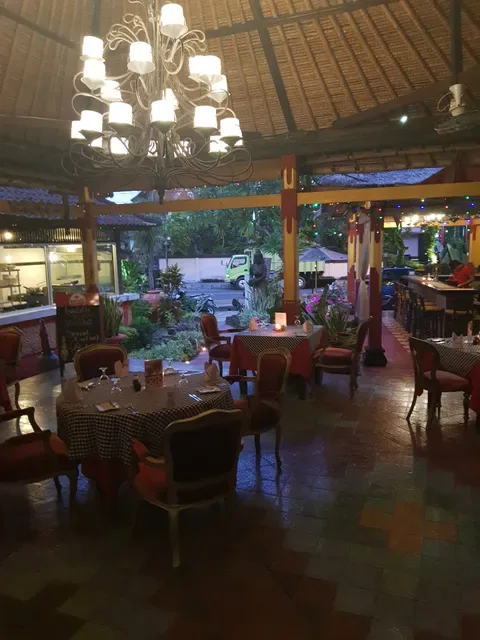 LaRouge restaurant