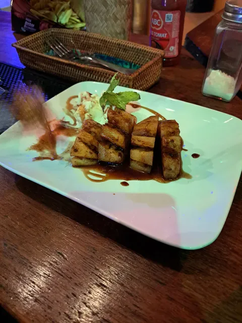 New Queen Pub & Restaurant
