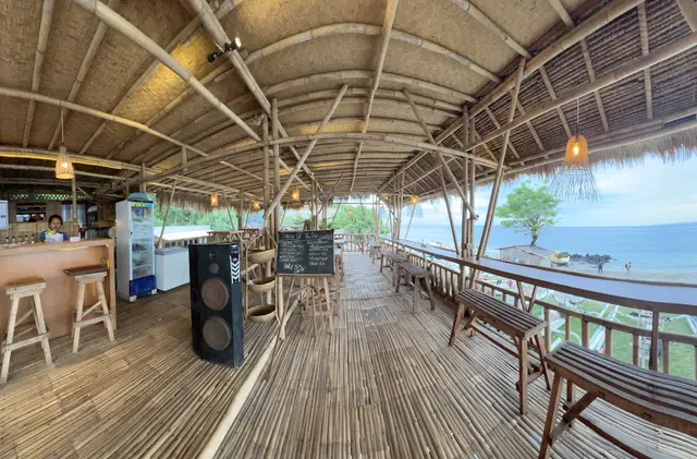 Seaside cafe paon pesisir