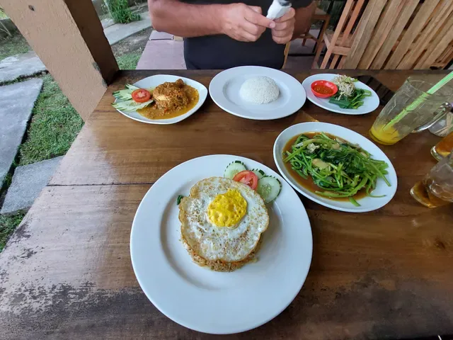 Warung Lesehan Mina Carik