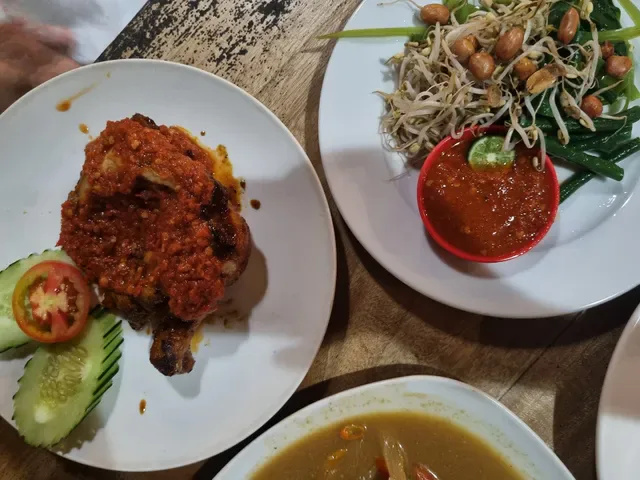 Warung Lesehan Mina Carik