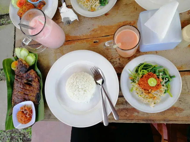 Warung Lesehan Mina Carik