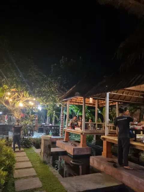Warung Lesehan Mina Carik