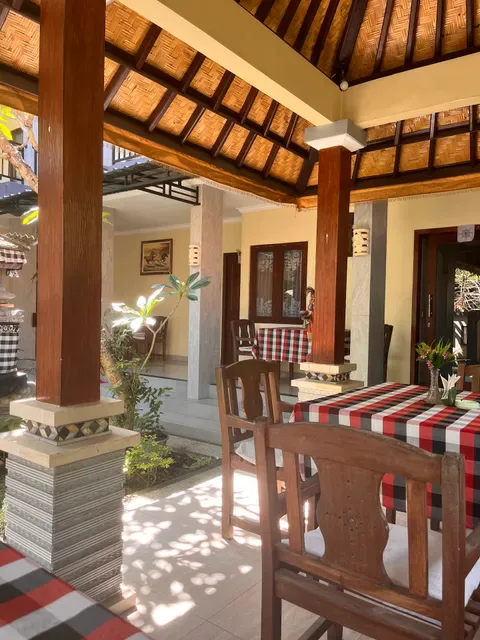 Warung Puspa Candidasa
