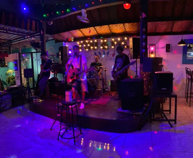 You & Me Lounge Bar