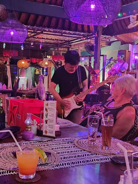 You & Me Lounge Bar