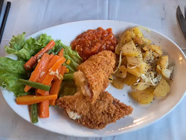 La Cabaña Restaurant, Pizza and Cocktail Bar - By Absolute Scuba Bali Padangbai
