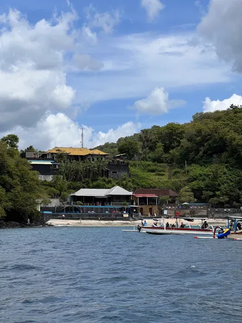 Topi Inn