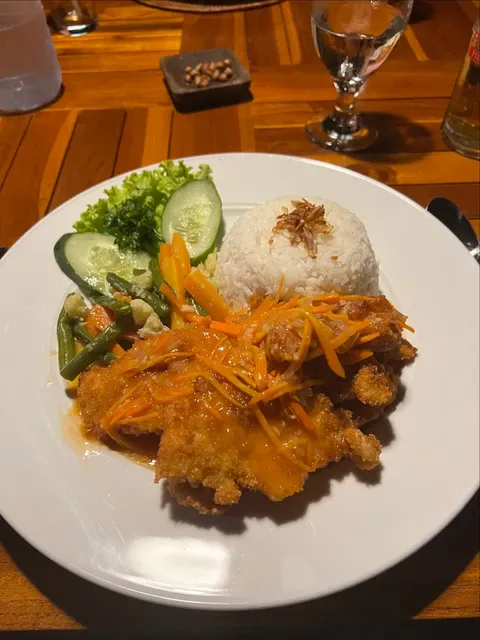 Warung B,tok