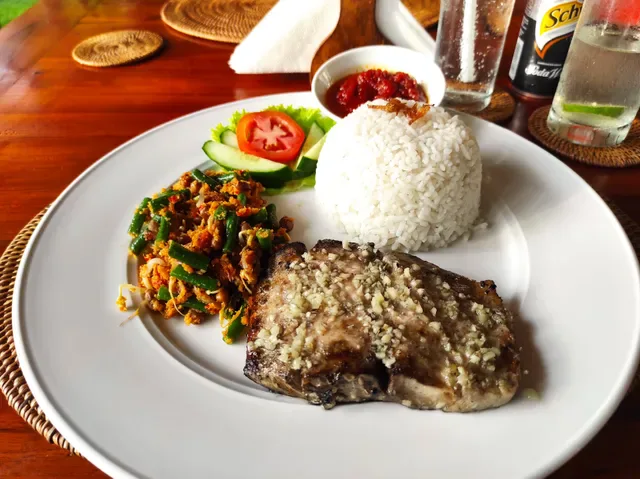 Warung B,tok