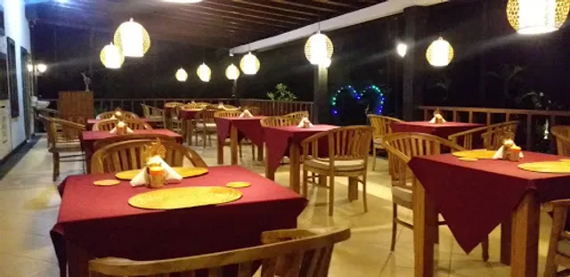 Warung B,tok
