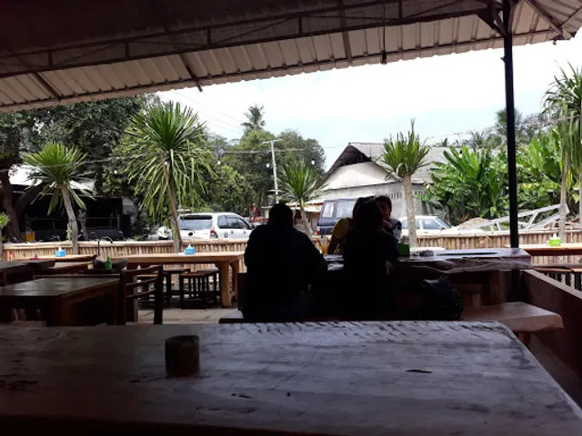 Warung Mina Candidasa