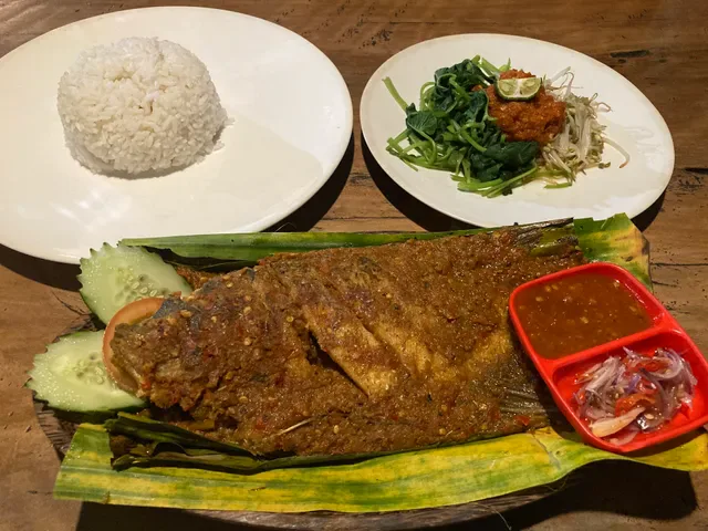 Warung Mina Candidasa
