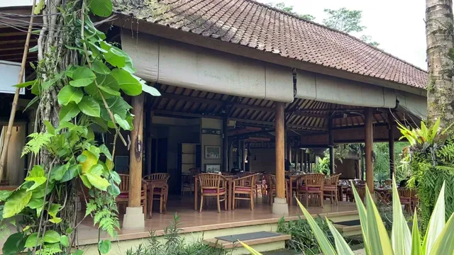 Mahagiri Panoramic Resort & Restaurant