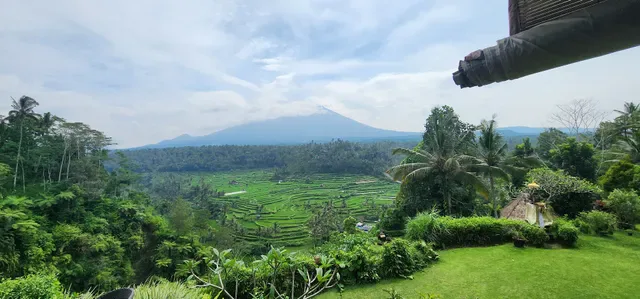 Mahagiri Panoramic Resort & Restaurant