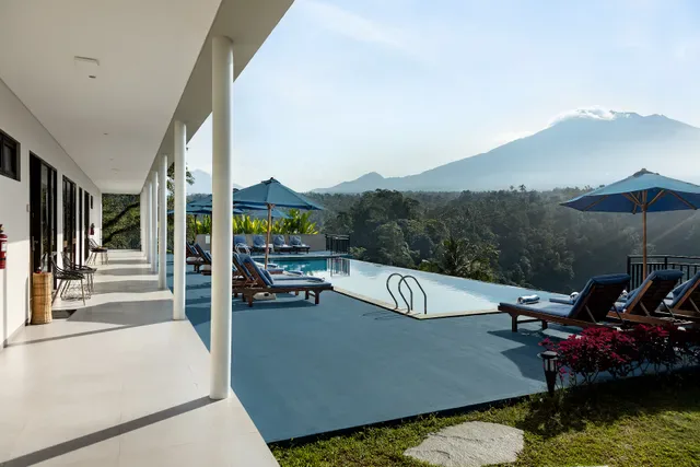 Tapa Agung View