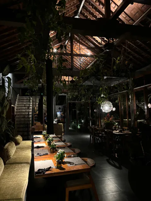 Asri Dining by Samanvaya