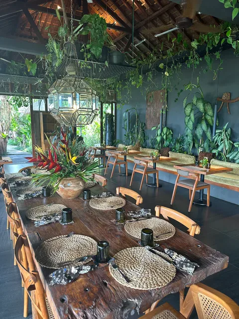 Asri Dining by Samanvaya