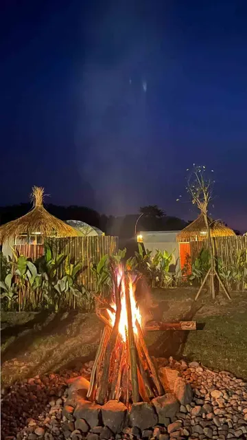 Natya River Sidemen