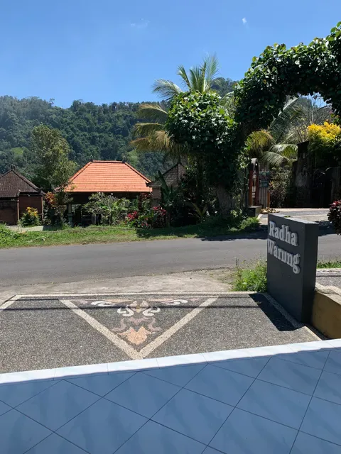Radha Warung
