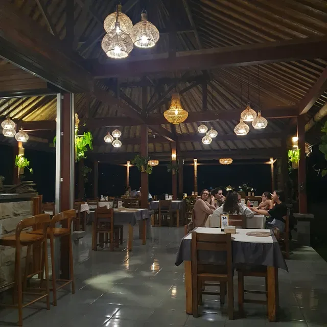 Wisma Bojana ( Warung )