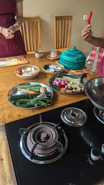 Wayaan Tebola cooking class and eatery