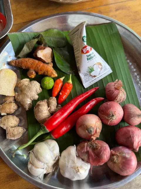 Wayaan Tebola cooking class and eatery