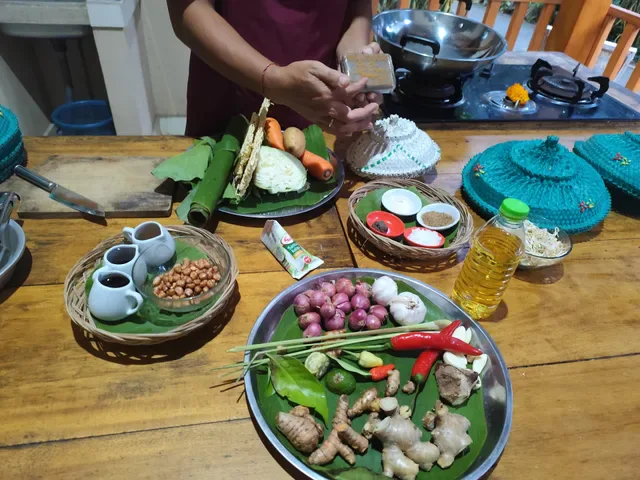 Wayaan Tebola cooking class and eatery