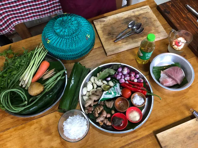 Wayaan Tebola cooking class and eatery