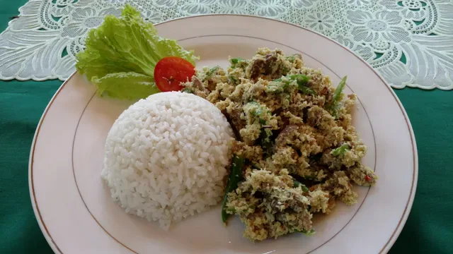 Wayaan Tebola cooking class and eatery