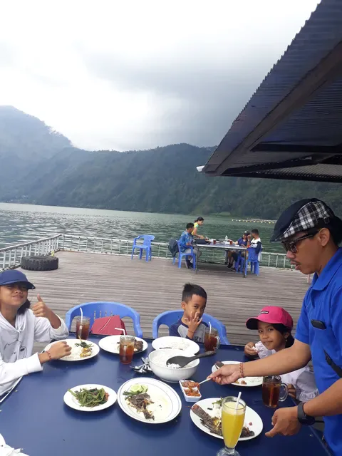 Floating Restaurant Kedisan
