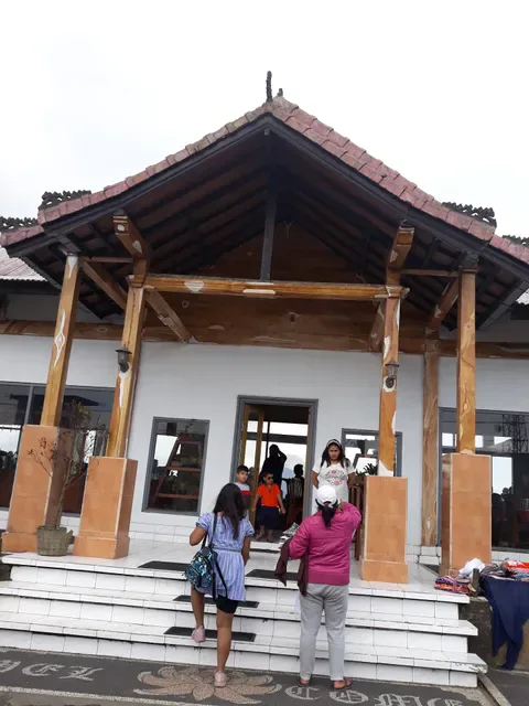 Gong Dewata Restaurant