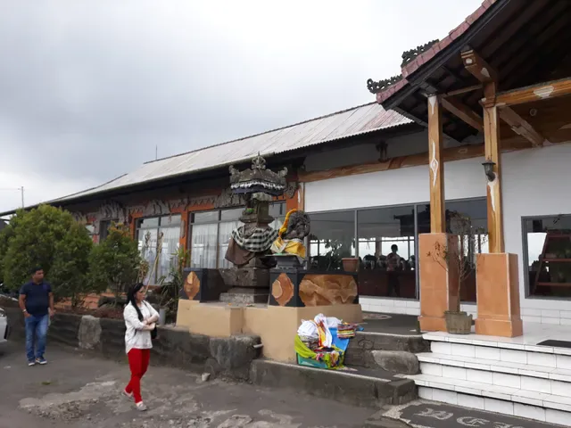 Gong Dewata Restaurant