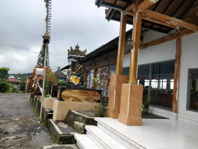 Gong Dewata Restaurant
