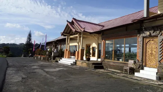 Gong Dewata Restaurant
