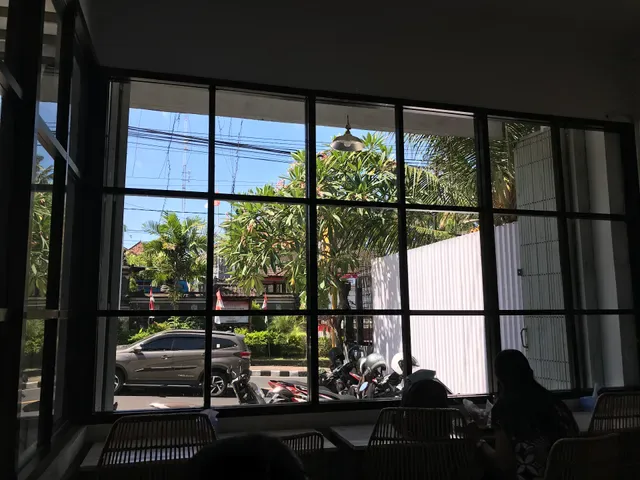 Likelike Coffee & Eatery