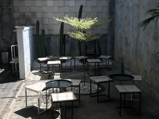 Likelike Coffee & Eatery