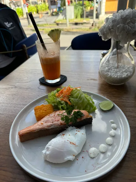 The Junction House - Cafe & Restaurant Seminyak