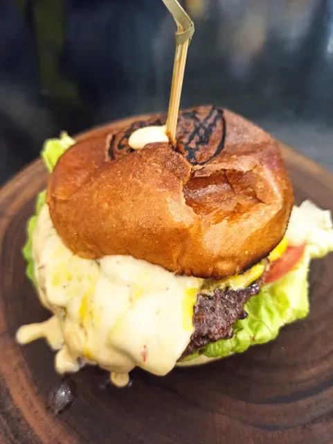 2080 Burger