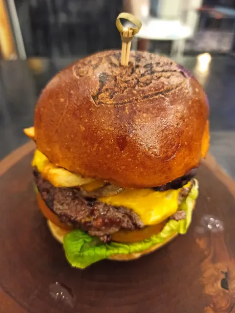 2080 Burger