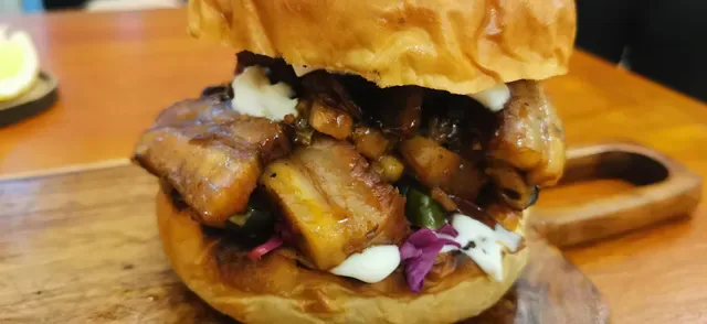 2080 Burger