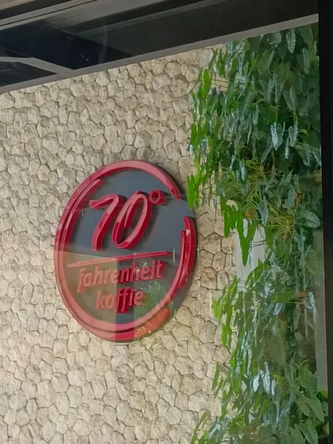 70 Fahrenheit Koffie CAFE - Jimbaran