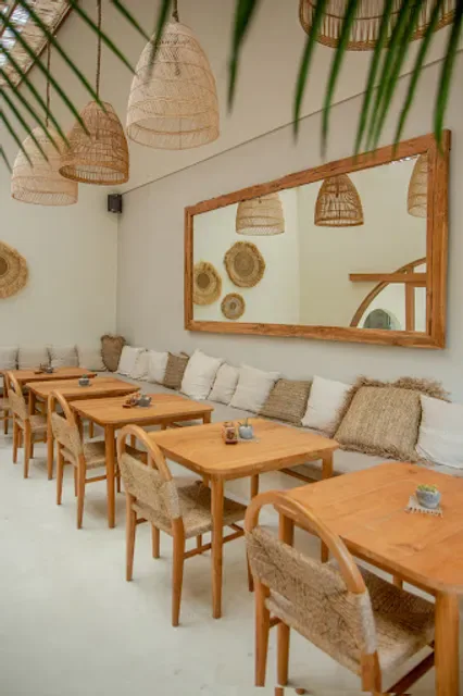 Bambu Cafe & Restaurant