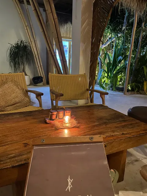 Bambu Cafe & Restaurant