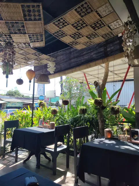 Black Rose Resto