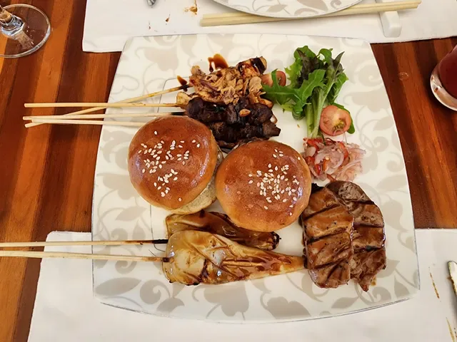 Boneka Restaurant