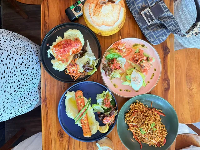 Brunch Station Uluwatu - Cafe & Restaurant
